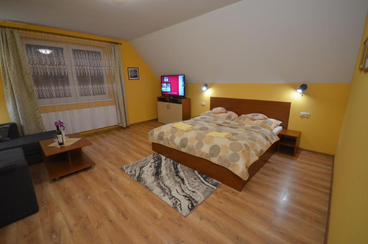 Apartmany Best I. Bešeňová Eksteriør bilde